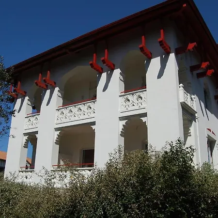 Vacanceole - L'etxe D'anaite Apart-hotel Saint-Jean-de-Luz